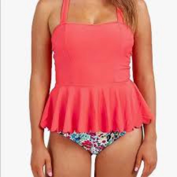 👙Cupshe Vibrant pink tankini and high waisted bottoms- worn once! - Picture 1 of 3